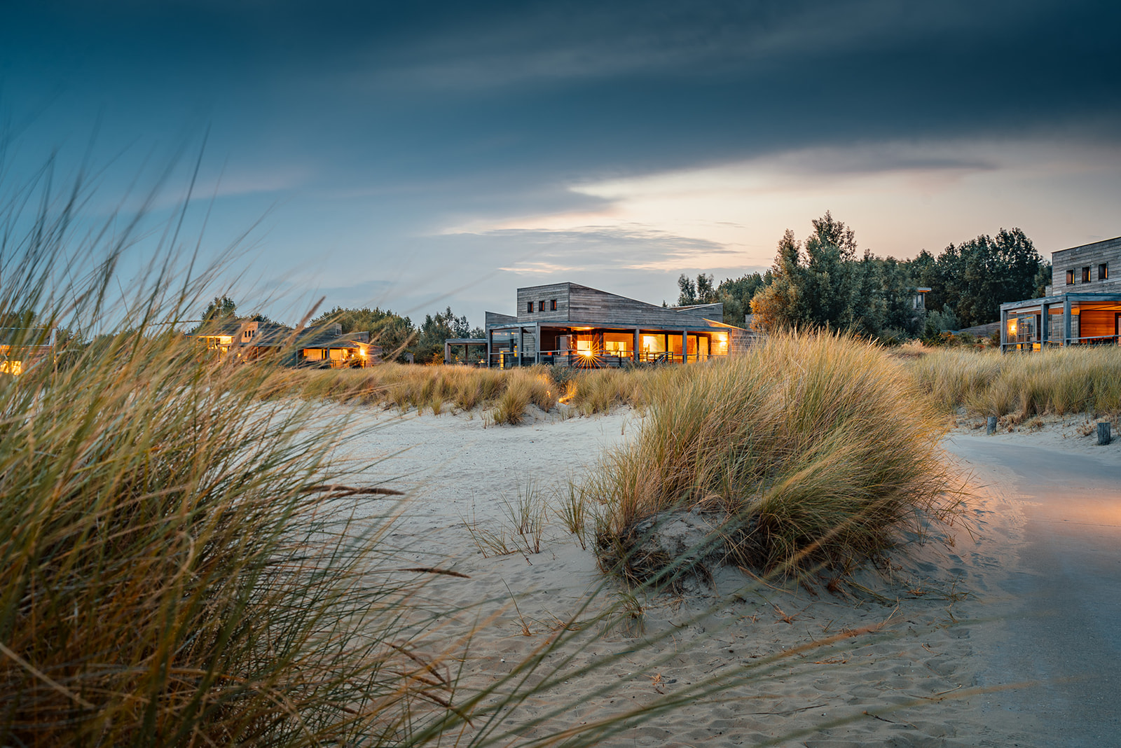 Beach villas and studios at Beach Resort Punt West